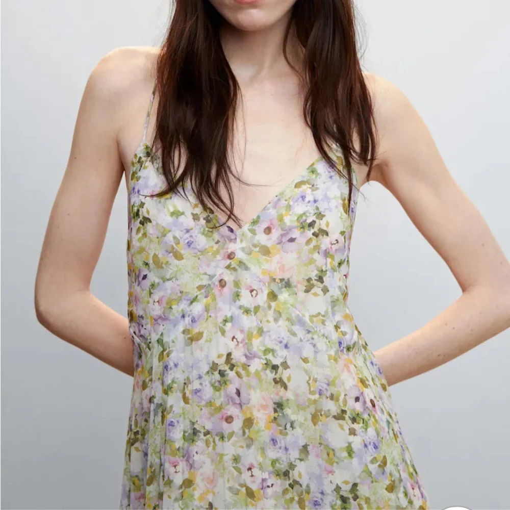 NWT Mango Pleated Floral Dress